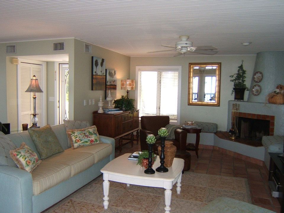 1st image of 688 Florida Blvd