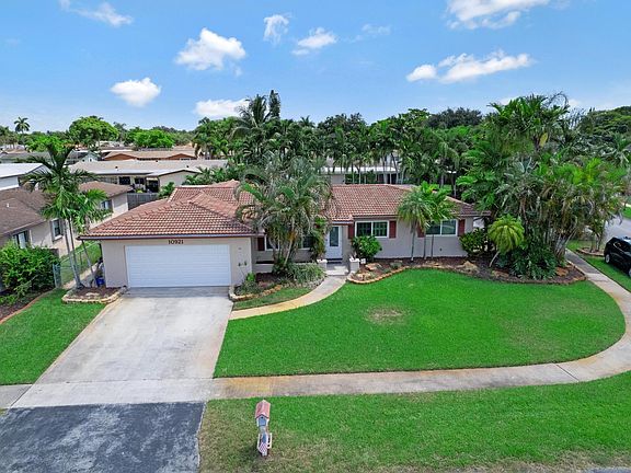 2nd image of 10921 NW 16th Street