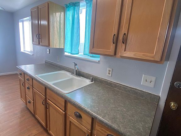 3rd image of 103 E Avenue J #103