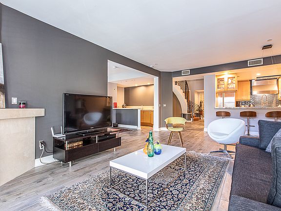 4th image of 1521 Greenfield Ave APT 101