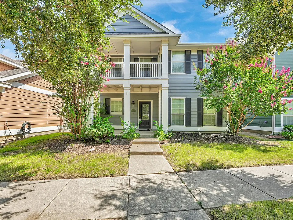 1124 Hayden Ln