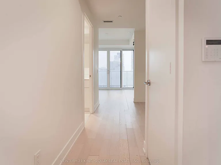 7 Grenville St #2608 — Photo 8