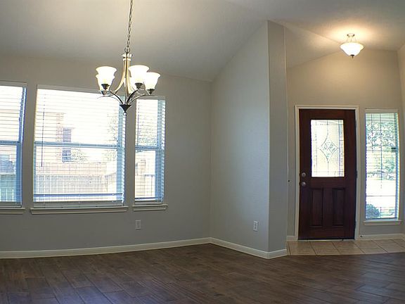 4th image of 131 Tonkawa Canyon Dr