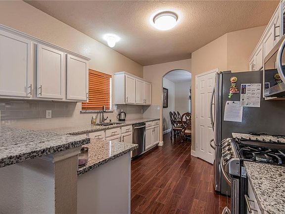 5th image of 1105 Covington Dr