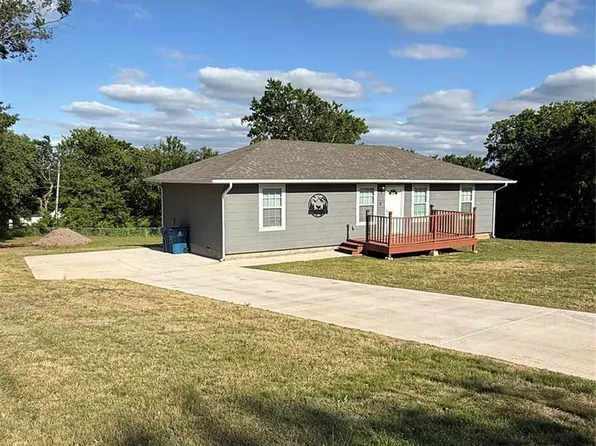 824 S Bennett Blvd, Chandler, OK 74834