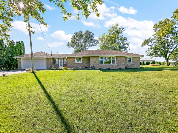 76 S 7000w Rd, Kankakee, IL 60901