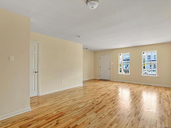 4th image of 2218 Fairmount Ave