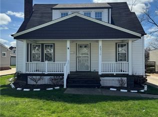 20510 Raymond St, Maple Heights, OH