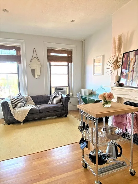 Building Photo - 556 Columbus Ave #11