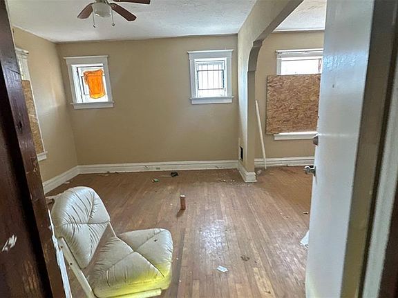 4th image of 5316 Harney Ave