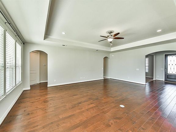 5th image of 507 Spindrift Cir