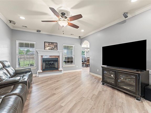 3rd image of 11096 Rosebay Ln