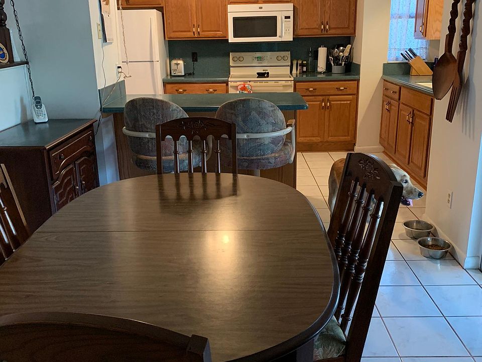 1st image of 9405 Treasure Ln NE