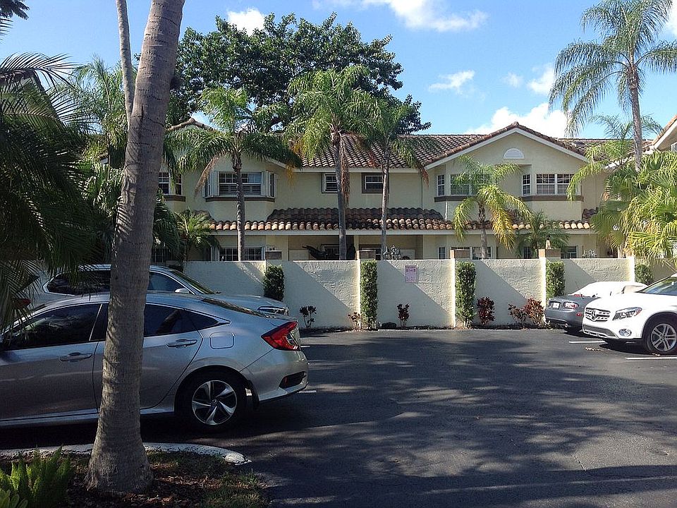 1st image of 633 NE 9th Ave APT 5