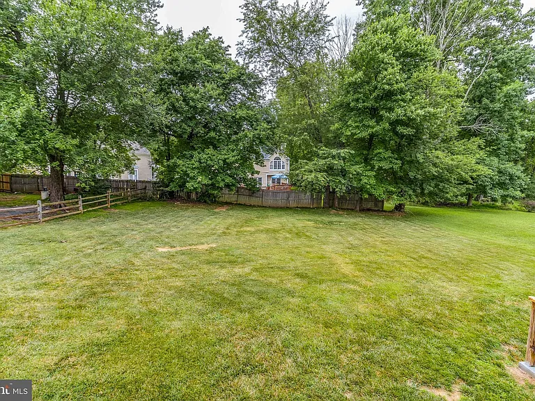 9818 Lyons Mill Rd — Photo 40