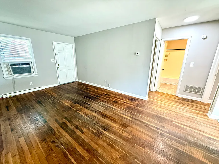927 Dillard St #927 — Photo 7