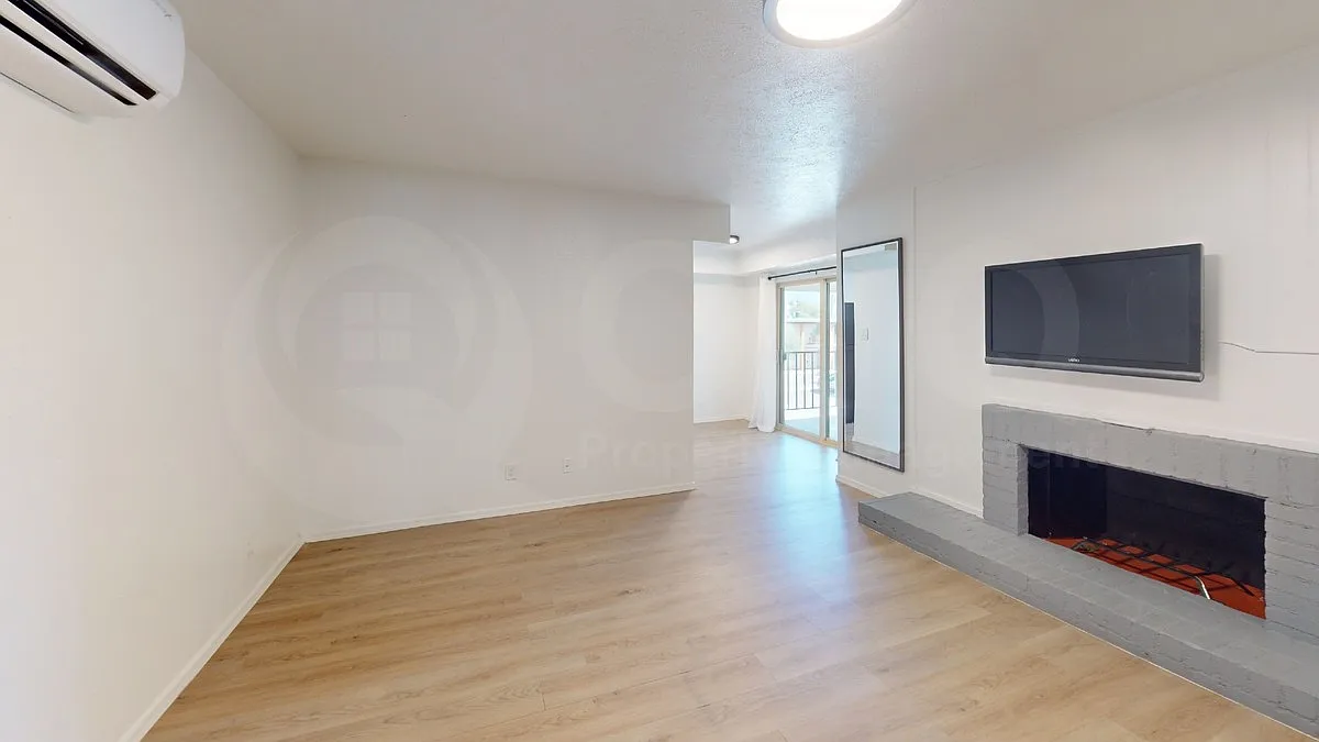 2 bed, 1.5 bath, 866 sqft, $1,500 — Photo 4