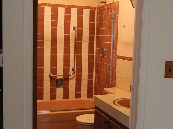 4th image of 137A Farrington Ct #100A