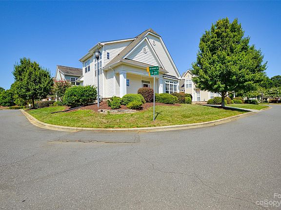 2nd image of 7625 Red Mulberry Way