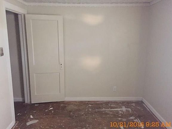 5th image of 3200 S Tacoma Ave