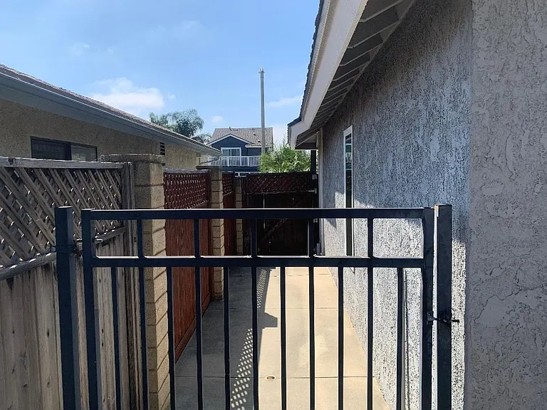 872 Jasper Ave — Photo 45