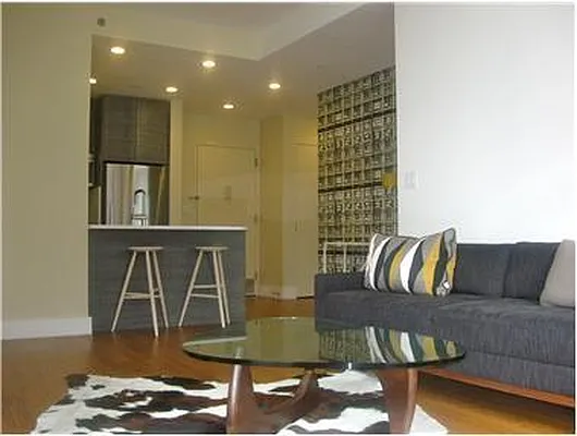 Rented by Douglas Elliman | media 14