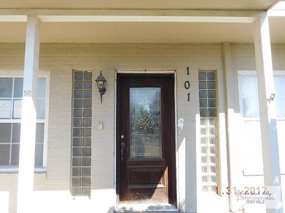 2nd image of 101 E Arroyo Dr