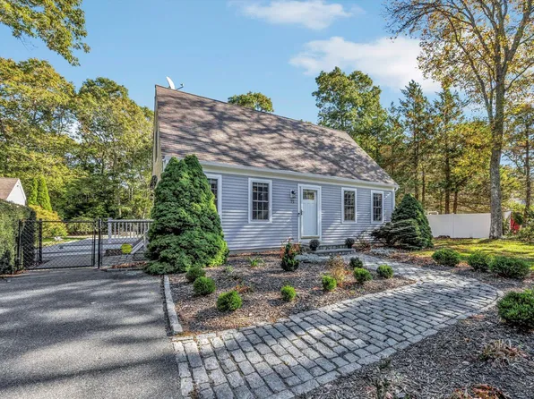 71 Seabrook Drive, Teaticket, MA 02536