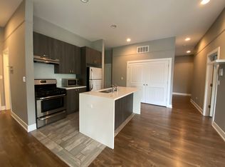 5911 N Northwest Hwy #204, Chicago, IL 60631