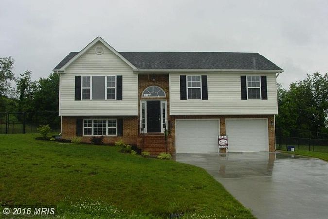 1st image of 79 Silver Ct