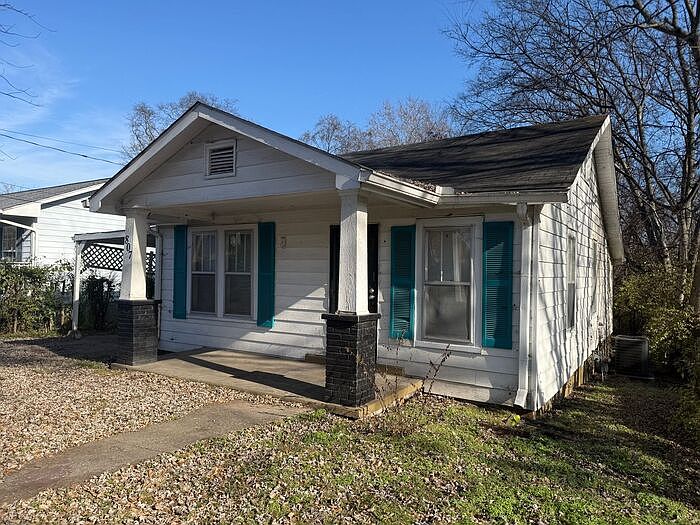 1st image of 807 N 6th St