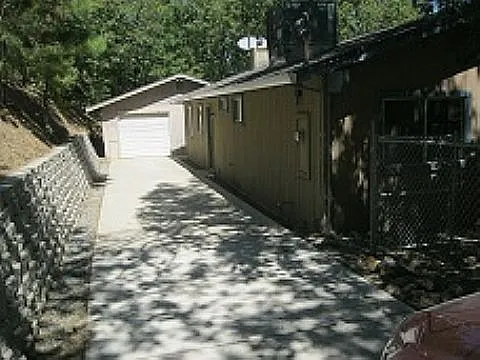 16955 Louise Ln photo 1