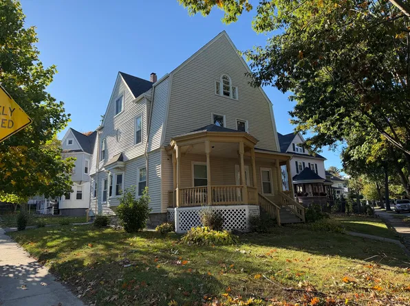 9 Englewood Ave, Worcester, MA 01603