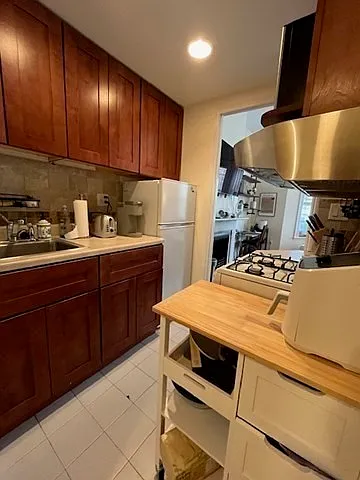 247 Beacon St #6 — Photo 8