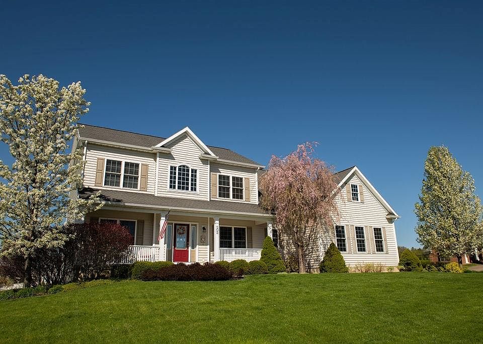 1st image of 202 Chatham Ct