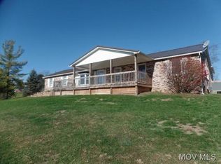 2766 State Route 555, Little Hocking, OH 45742