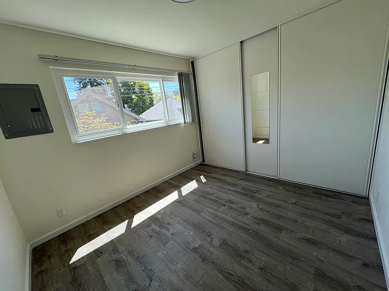 2511 Prince St #3 — Photo 3