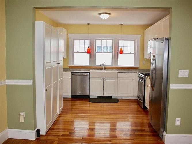 1st image of 20 Woodward Ave #1