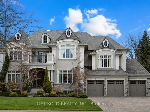 8 Thornhill Ave, Vaughan, ON L4J 1J4