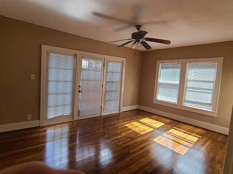 1610 Castle Ct — Photo 8