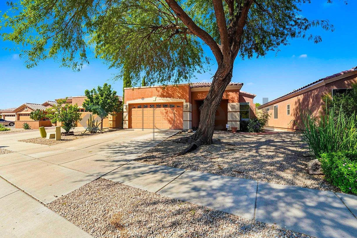 4 bed, 1750 sqft, $2,800 — Photo 3