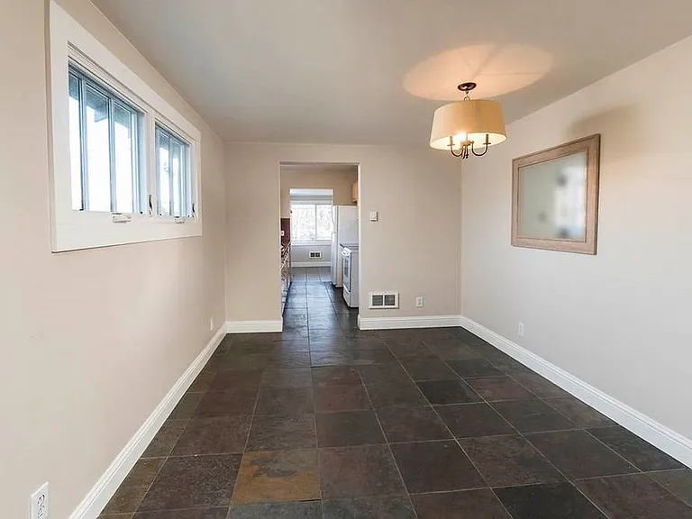 358 NW Georgia Ave — Photo 6