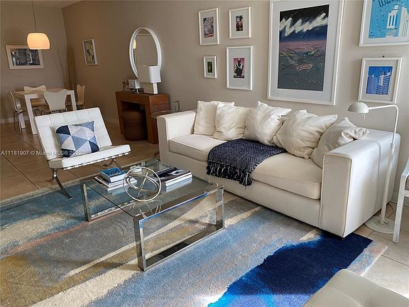 2nd image of 7441 Wayne Ave APT 4K