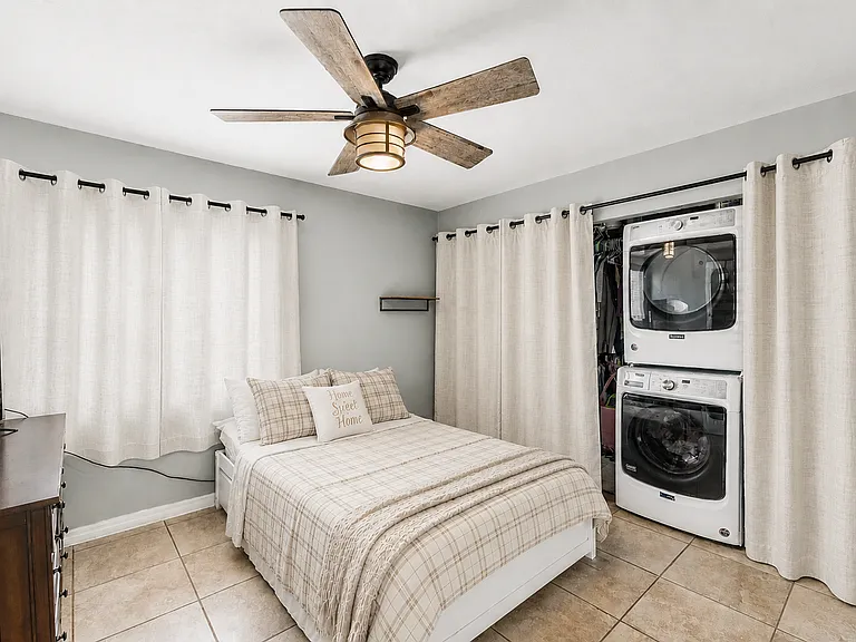 101 Old Ferry Rd #27B — Photo 13