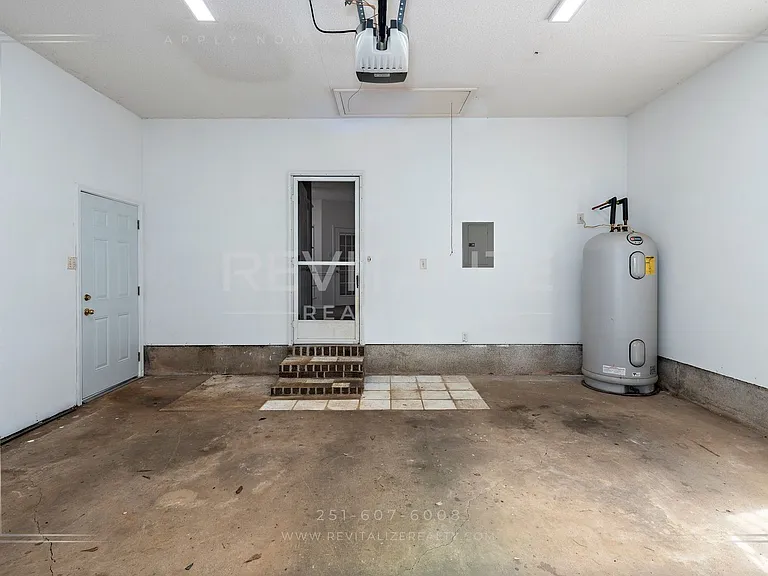 105 Ventura Cir — Photo 59