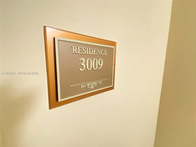 16699 Collins Ave #3009 — Photo 4