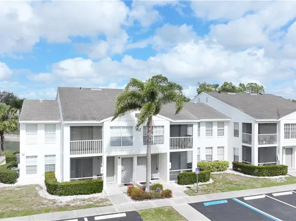 142 Santa Clara DR #5, NAPLES, FL 34104
