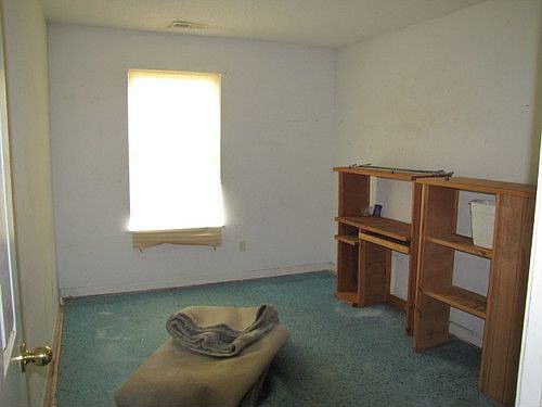 5th image of 207 Hickory Glen Ln