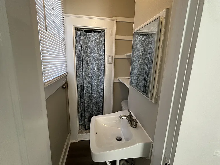451 E Eufaula St #B — Photo 14