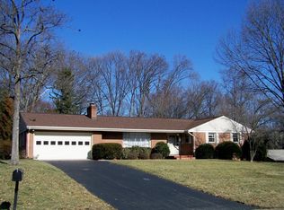 3011 Hillandale Dr, Roanoke, VA 24018